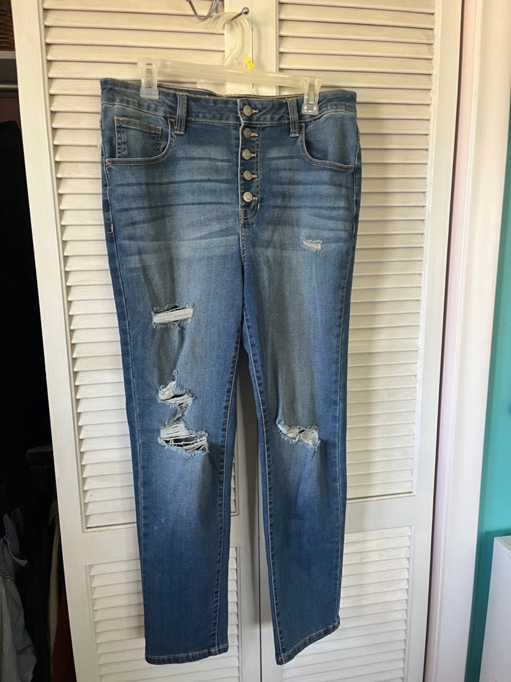 High-Rise Distressed Women's Jeans - Blue
